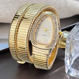 Serpent serpentine Gold Coil Wrap Bracelet Watch Vintage Snake-Inspired Design